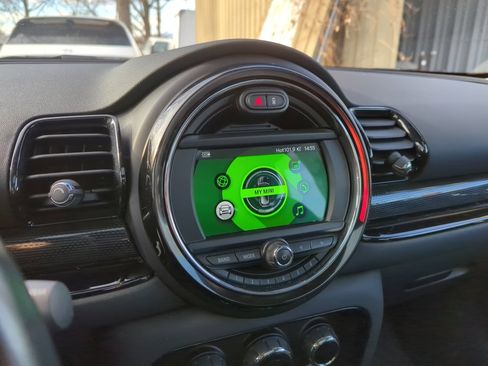 Used 2019 MINI Cooper Clubman S image 37