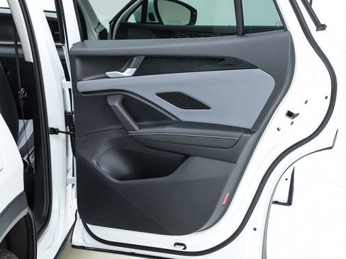 New 2026 Volkswagen Tiguan SE image 31