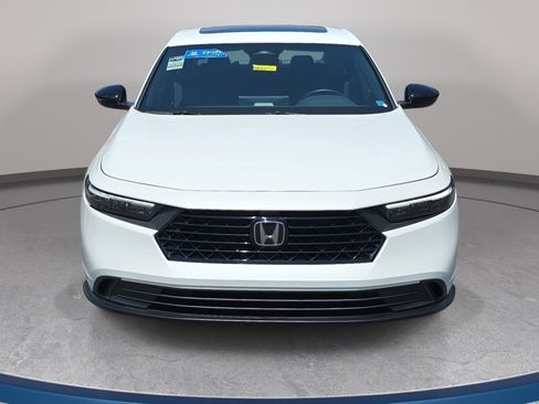 Used 2024 Honda Accord Sport image 2