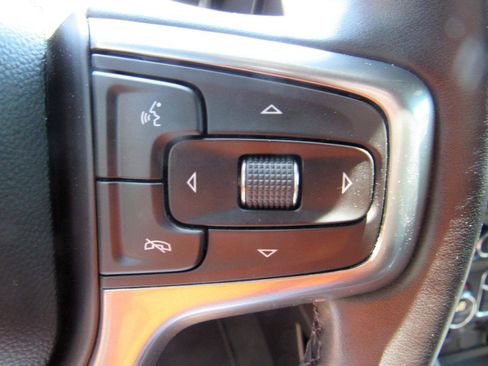 Used 2024 Chevrolet Tahoe Z71 w/ Luxury Package AWD/4WD image 23