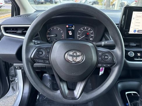 Used 2023 Toyota Corolla LE image 39