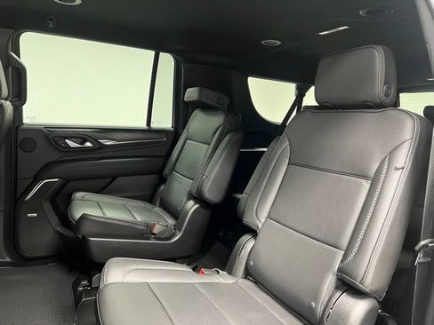 Used 2022 GMC Yukon XL Denali AWD/4WD image 42