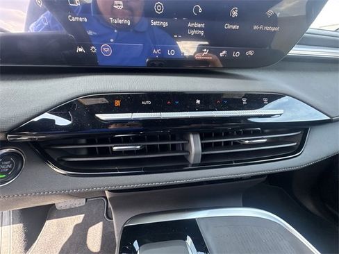 New 2026 Buick Enclave Sport Touring w/ Power Package image 18