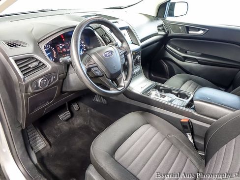 Used 2020 Ford Edge SE FWD image 9