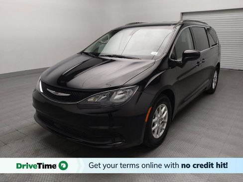 Used 2021 Chrysler Voyager Lxi FWD image 1