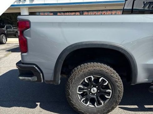 Used 2024 Chevrolet Silverado 1500 ZR2 w/ Technology Package AWD/4WD image 11