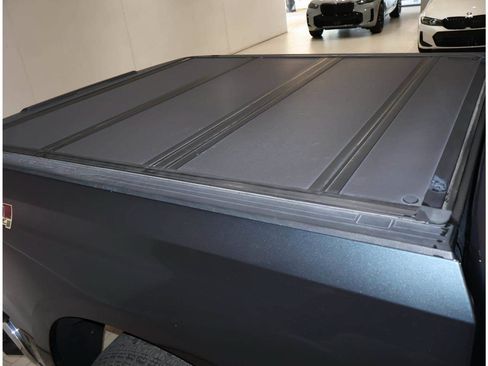 Used 2021 Chevrolet Silverado 1500 LTZ w/ LTZ Premium Package AWD/4WD image 7