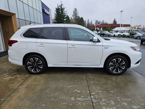 Used 2018 Mitsubishi Outlander GT image 4