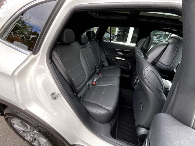 Used 2026 Mercedes-Benz GLC 300 4MATIC image 27