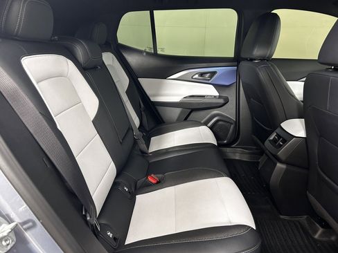Used 2025 Chevrolet Equinox EV LT w/ Convenience Package FWD image 13