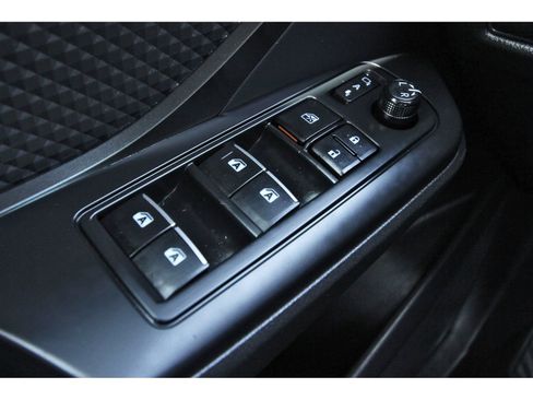 Used 2018 Toyota C-HR XLE FWD image 23
