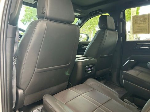 Used 2025 Chevrolet Tahoe High Country AWD/4WD image 39