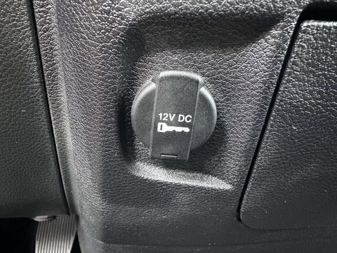 Used 2015 RAM 1500 Big Horn AWD/4WD image 25