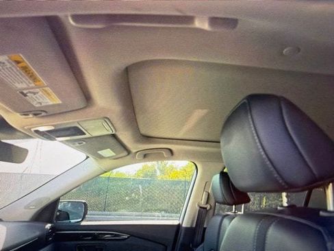 Used 2023 Honda Pilot Touring image 5