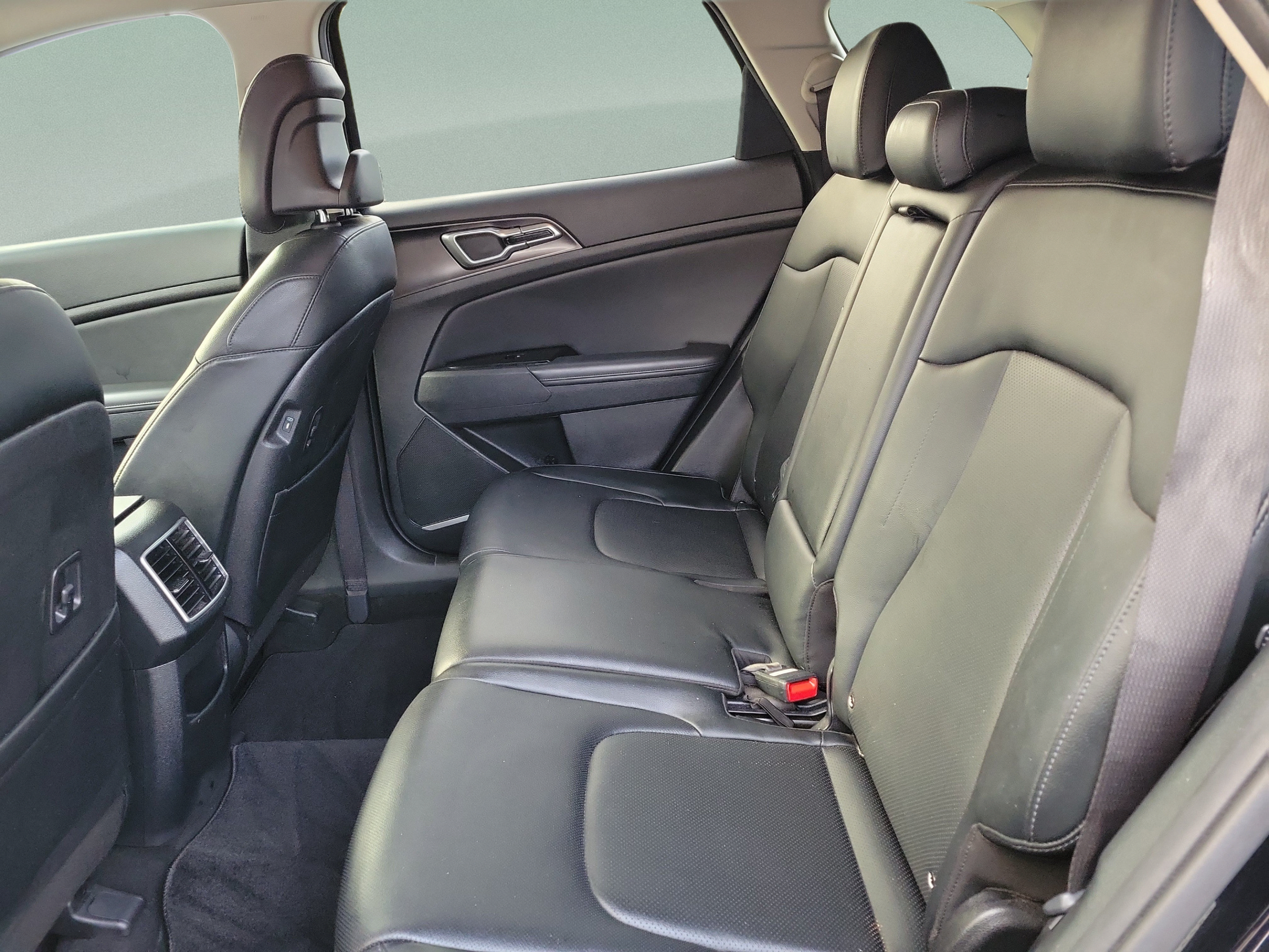 Certified 2023 Kia Sportage EX FWD image 7