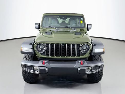 Used 2024 Jeep Wrangler Unlimited Rubicon w/ Technology Group AWD/4WD image 2