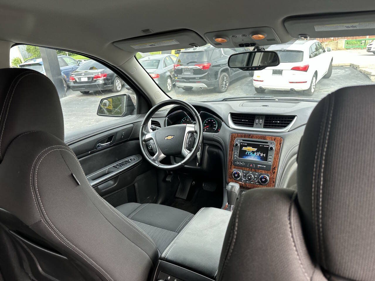 Used 2014 Chevrolet Traverse LT AWD/4WD image 13