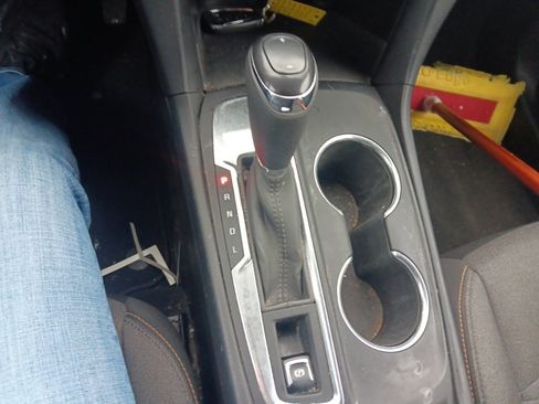 Used 2020 Chevrolet Equinox LT image 25