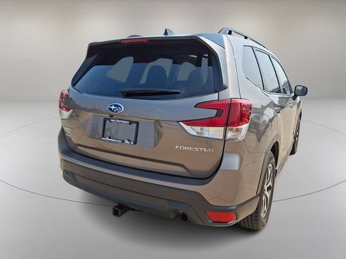 Used 2024 Subaru Forester Premium AWD/4WD image 10
