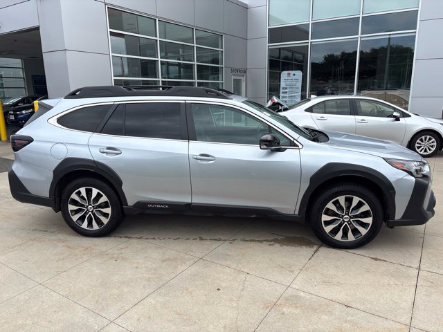 Used 2024 Subaru Outback Limited AWD/4WD image 8
