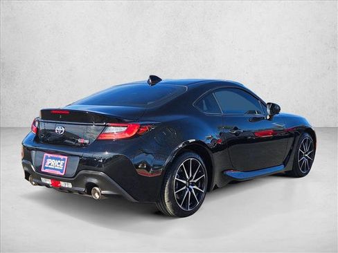 Used 2025 Toyota GR86 image 5