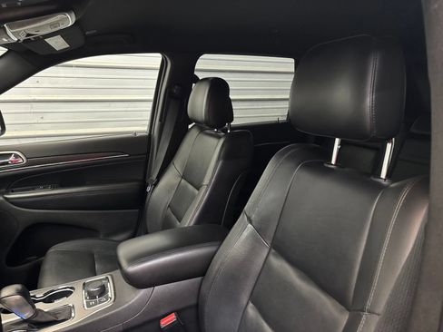 Used 2018 Jeep Grand Cherokee Limited AWD/4WD image 13