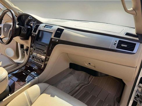 Used 2009 Cadillac Escalade AWD image 27
