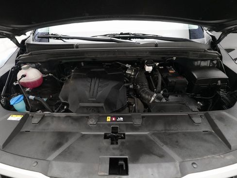 Certified 2024 Kia Carnival LX image 3