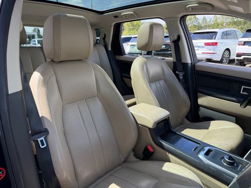 Used 2017 Land Rover Discovery Sport HSE AWD/4WD image 21