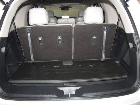 Certified 2024 Honda Pilot Touring image 17