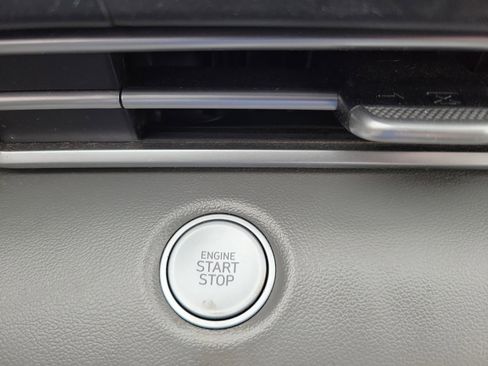 Used 2021 Hyundai Elantra SEL FWD image 9