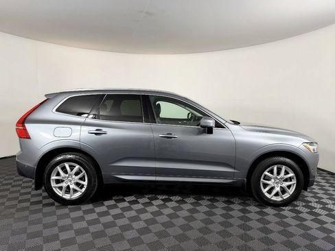 Used 2019 Volvo XC60 T5 Momentum w/ Premium Package AWD/4WD image 7