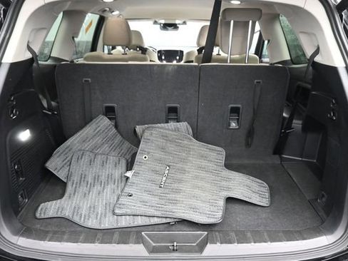 Used 2025 Subaru Ascent Premium AWD/4WD image 6