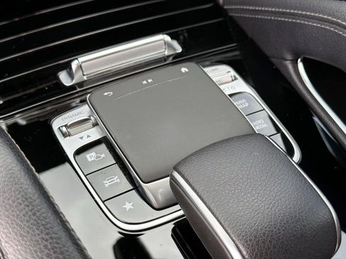 Used 2020 Mercedes-Benz GLE 350 4MATIC image 28