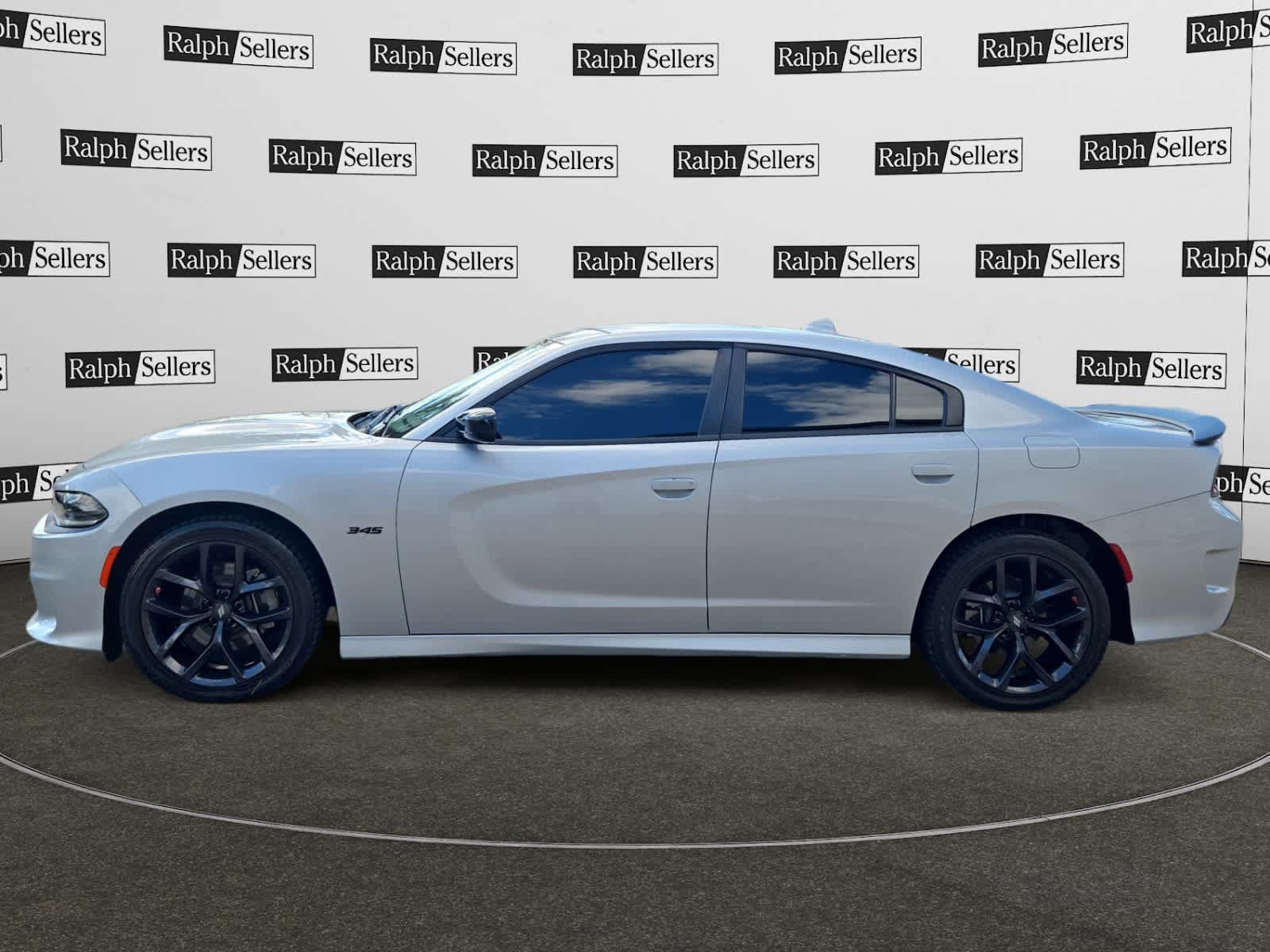 Used 2023 Dodge Charger R/T w/ Blacktop Package RWD image 3
