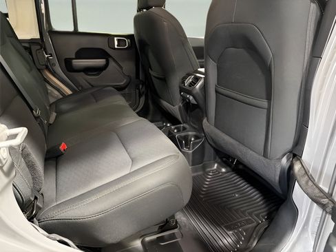 Used 2020 Jeep Wrangler Unlimited Sport AWD/4WD image 23