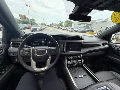 Used 2023 GMC Yukon Denali w/ LPO, Floor Liner Package AWD/4WD image 12