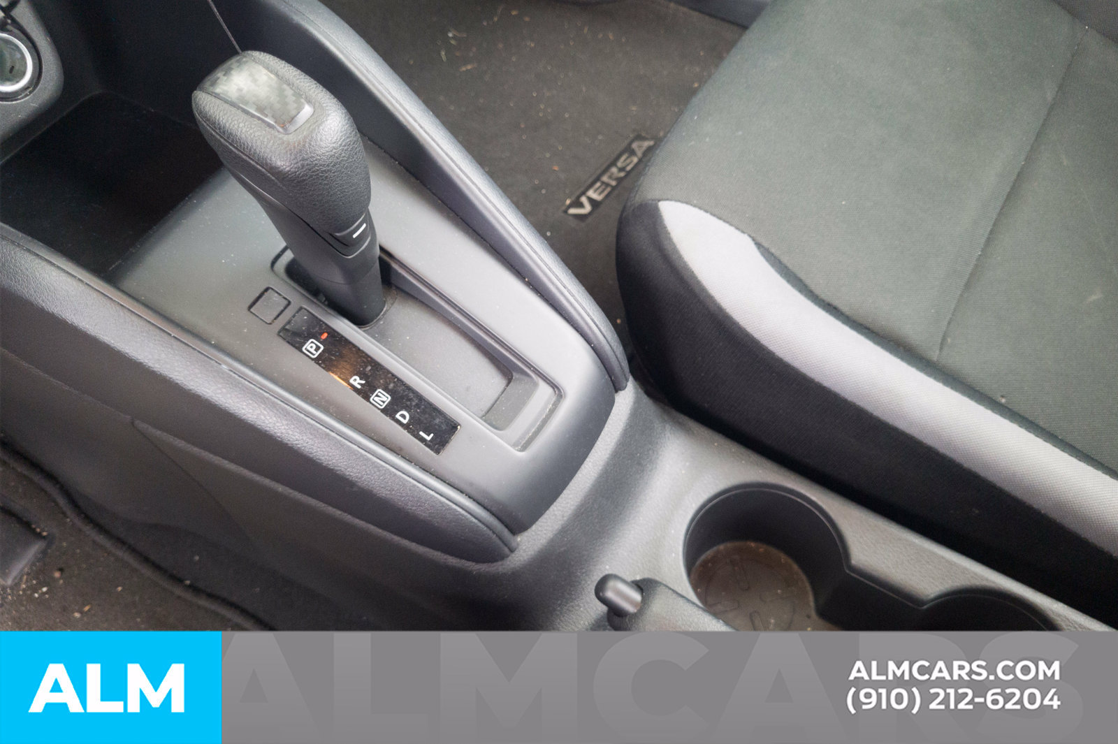Used 2025 Nissan Versa S FWD image 12