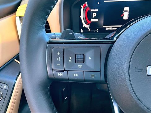 Used 2023 Nissan Rogue Platinum image 22