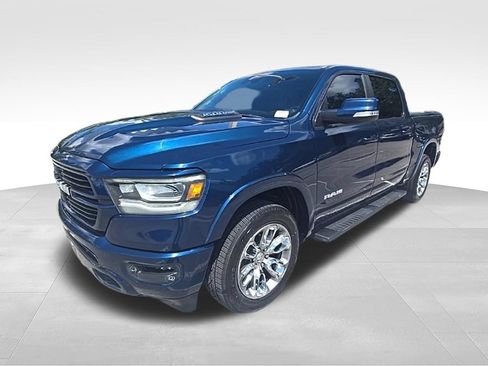 Used 2022 RAM 1500 Laramie w/ Sport Appearance Package AWD/4WD image 9
