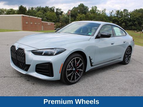 Used 2026 BMW 430i xDrive w/ M Sport Package AWD/4WD image 6