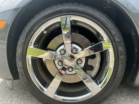 Used 2009 Chevrolet Corvette Convertible w/ Preferred Equipment Group RWD image 12