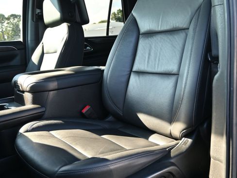 Used 2021 Chevrolet Tahoe Z71 w/ Rear Media and Nav Package image 18