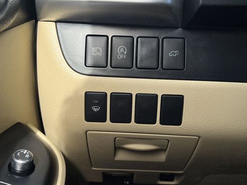 Used 2018 Toyota Highlander XLE image 16