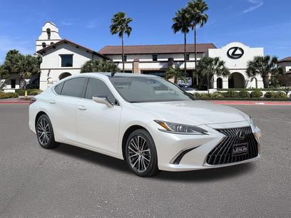Certified 2025 Lexus ES 350 w/ Premium Package