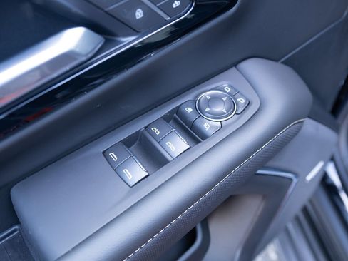 New 2026 Chevrolet Suburban Premier AWD/4WD image 16