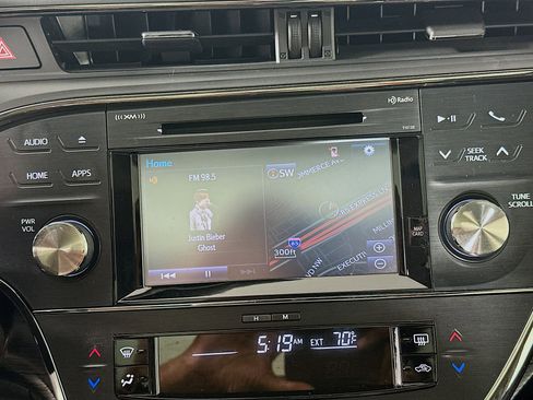 Used 2017 Toyota Avalon Touring image 19