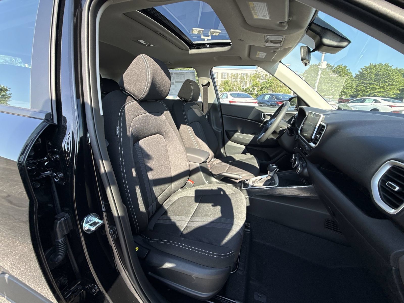 Used 2026 Hyundai Venue SEL FWD image 26