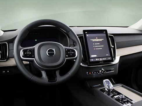 New 2026 Volvo XC90 T8 Plus AWD/4WD image 10