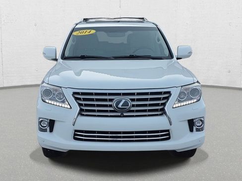 Used 2014 Lexus LX 570 4WD image 2